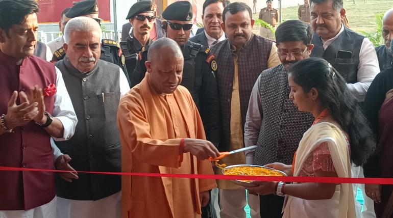 मुख्यमंत्री योगी ने किया 36वें गीडा स्थापना दिवस और ट्रेड शो का उद्घाटन