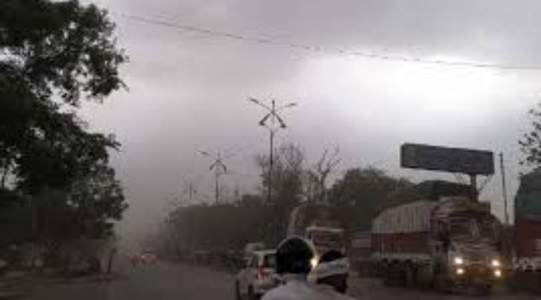 ठंड ने बदला स्कूलों का समय