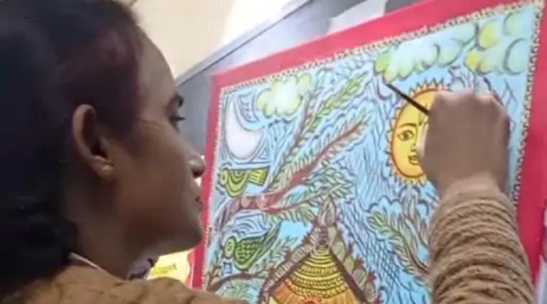 कोहबर कला में सांस्कृतिक धरोहर की झलक, गोरखपुर और बस्ती मंडल के 30 कलाकारों ने उकेरीं मनमोहक आकृतियां