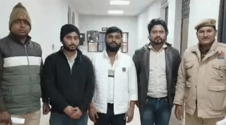 किशोरी रेप प्रकरण में 5 पुलिसकर्मी सस्पेंड, बंधक बनाकर प्रेमी समेत 4 ने की थी हैवानियत