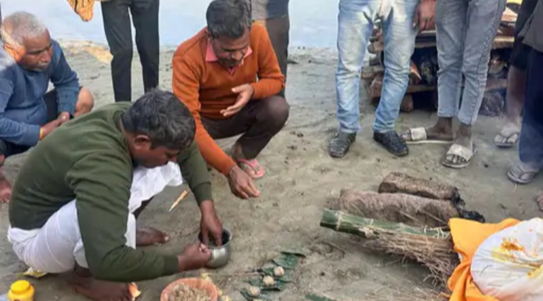 निमंत्रण कार्ड बांटते समय सड़क दुर्घटना, 12 फरवरी को थी शादी