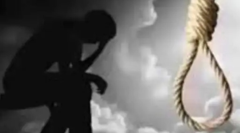 3 बच्चों के पिता ने घर में फंदा लगाकर किया सुसाइड, 5 लोगों को मौत का जिम्मेदार बताते हुए लिखा लेटर, 5 पर FIR