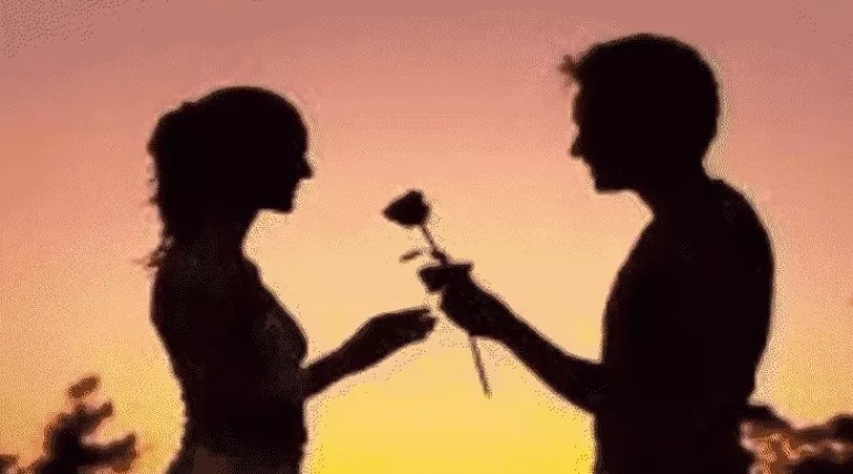 नाबालिग लड़की को इंस्टाग्राम पर 17 साल के लड़के से प्यार, लड़की, बॉयफ्रेंड को पुलिस ने किया बरामद