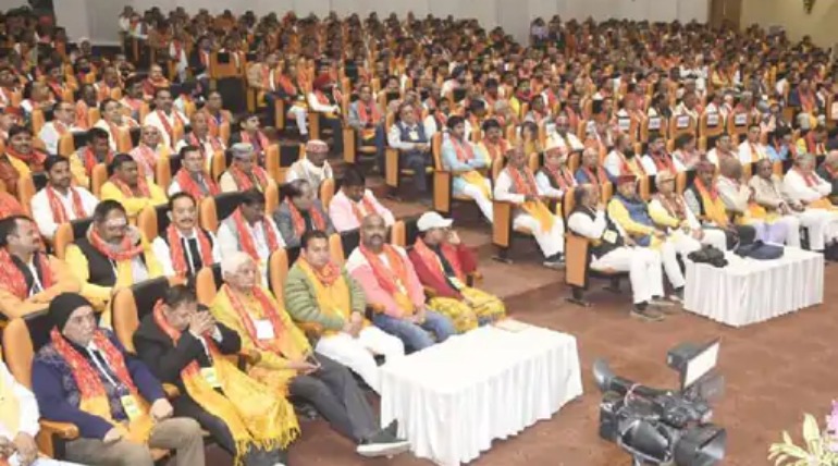 योगिराज गंभीरनाथ प्रेक्षागृह में प्रबुद्धजन संगोष्ठी, RSS के सरसंघचालक मोहन भागवत ने कहा, जो लोग यह भूल गए हैं, उन्हें याद दिलाना है कि वे हिंदू हैं