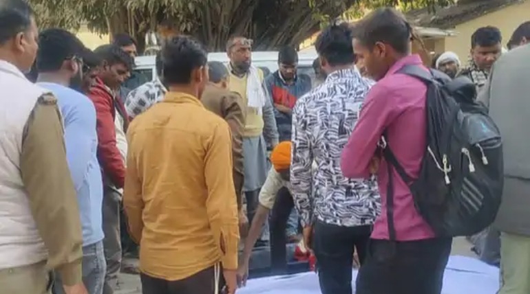 खजनी में मारपीट में घायल युवक की मौत, इलाज के लिए लखनऊ ले जाते समय रास्ते में तोड़ा दम