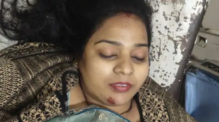 ट्रैक्टर-ट्रॉली ने महिला को कुचला, मौ, :कुसम्ही जंगल में बाइक सवार पति-बच्चा गंभीर