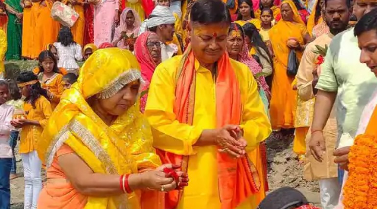 नरहरपुर में कुलदेवी मंदिर का निर्माण, प्राण-प्रतिष्ठा, 1857 में ध्वस्त मंदिर अब पर्यटन स्थल, सीएम योगी ने कराया संरक्षित