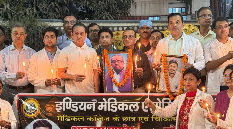 एमबीबीएस के छात्र आकाश की मौत पर चिकित्सकों में भारी रोष, डाक्टर बोले, सालाना यातायात चालान के हिसाब से बने दंड का प्रावधान