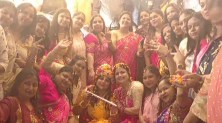 मारवाड़ी युवा मंच उड़ान का होली मिलन, अवॉर्ड सेरेमनी, सुंदर झांकी के साथ फूलों की होली खेली