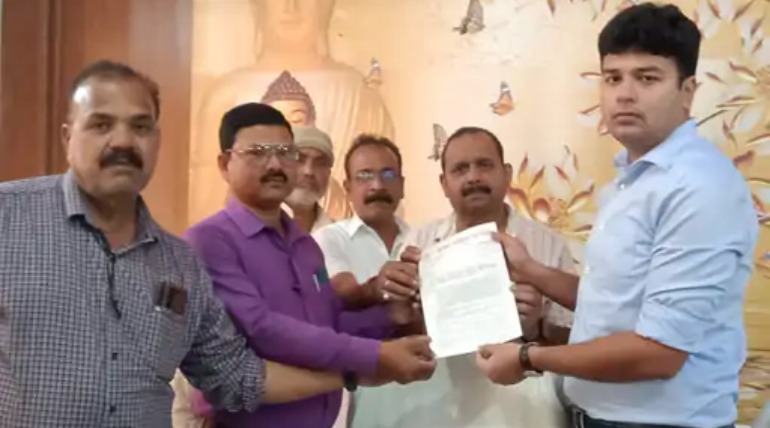 अग्निवेश सिंह हत्याकांड, पूर्वांचल जर्नलिस्ट प्रेस क्लब ने एसडीएम को सौंपा ज्ञापन