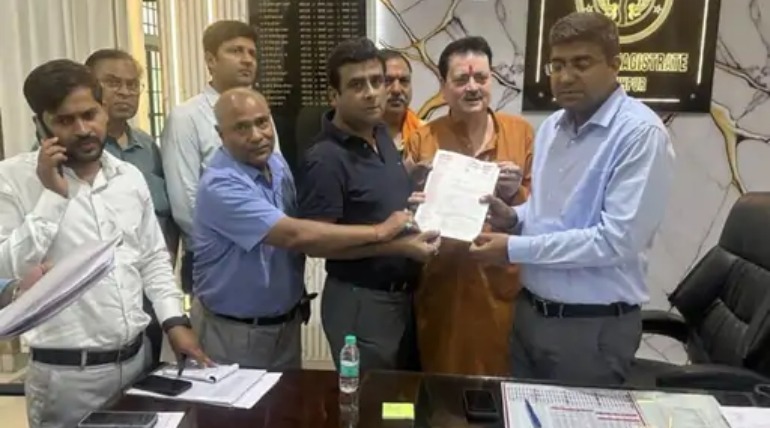 दवा संगठनों की 20 मई को बंदी को लेकर वर्चस्व की लड़ाई, एक संगठन दुकान बंद करने तो दूसरा संगठन विरोध में उतरा