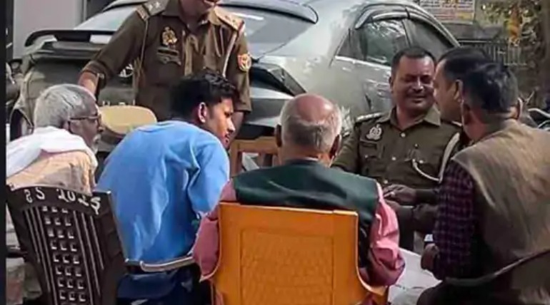 वृद्ध पर हमला, तीन पर केस दर्ज, भैंस को चारा खिलाने के दौरान हुई मारपीट