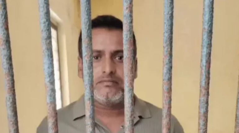फर्जी आधार कार्ड दिखा 15 लाख की ठगी, गोरखपुर में एक आरोपी गिरफ्तार, अन्य दो की तलाश में जुटी पुलिस