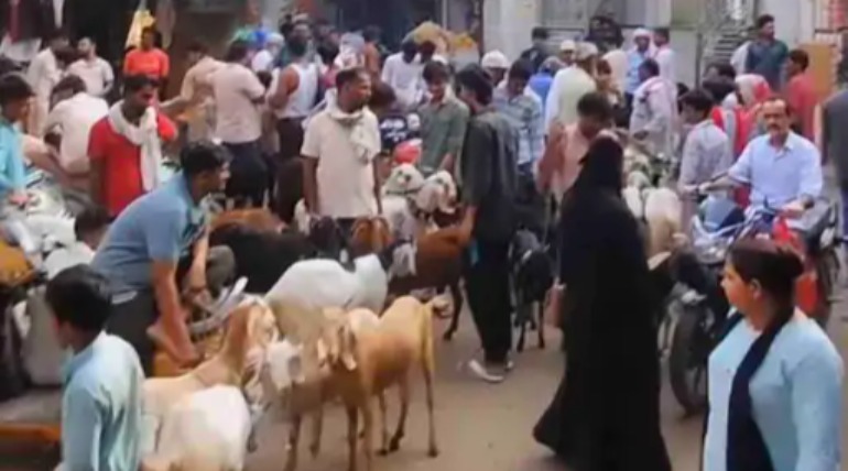 ईद-उल-अजहा की तैयारियां तेज, बाजारों में सेंवई व बकरों की खरीददारी बढी