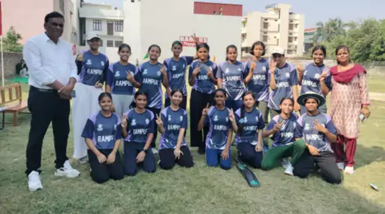 'रैम्पस प्रीमियर लीग' का आगाज, वारियर्स, चार्जर्स-ब्लास्टर ने मारी बाजी, ग्राउंड पर दिखा छात्राओं का जलवा