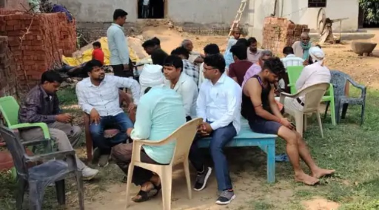 पत्नी से वीडियो काल पर बात करने के बाद पति ने हैदराबाद में किया सुसाइड, पुलिस कर रही जांच