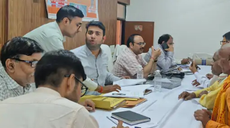 समाधान दिवस में 150 आवेदन मिले, मौके पर सिर्फ 3 का निस्तारण, शेष विभागों को भेजे
