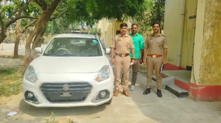 गैंगस्टर एक्ट में वांछित की कार कुर्क, पुलिस की कार्रवाई, वाहन थाने में खड़ा कराया