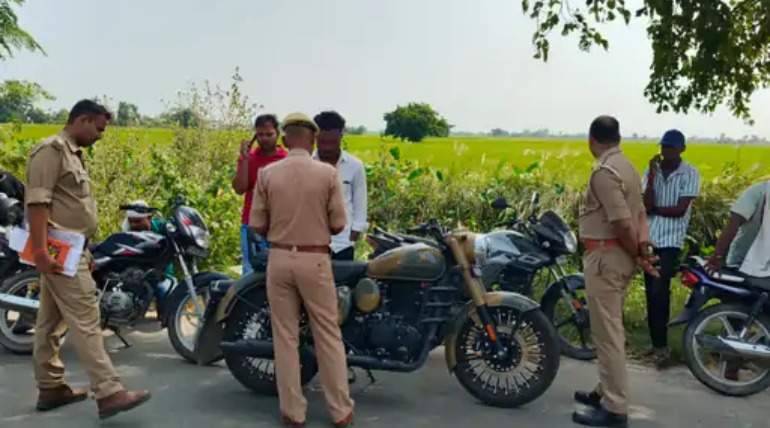 चौरसिया चौराहे पर पुलिस का चेकिंग अभियान
