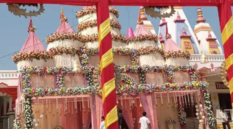 सहजनवा तहसील में 405 दुर्गा प्रतिमाएं होंगी स्थापित, शारदीय नवरात्र की धूम